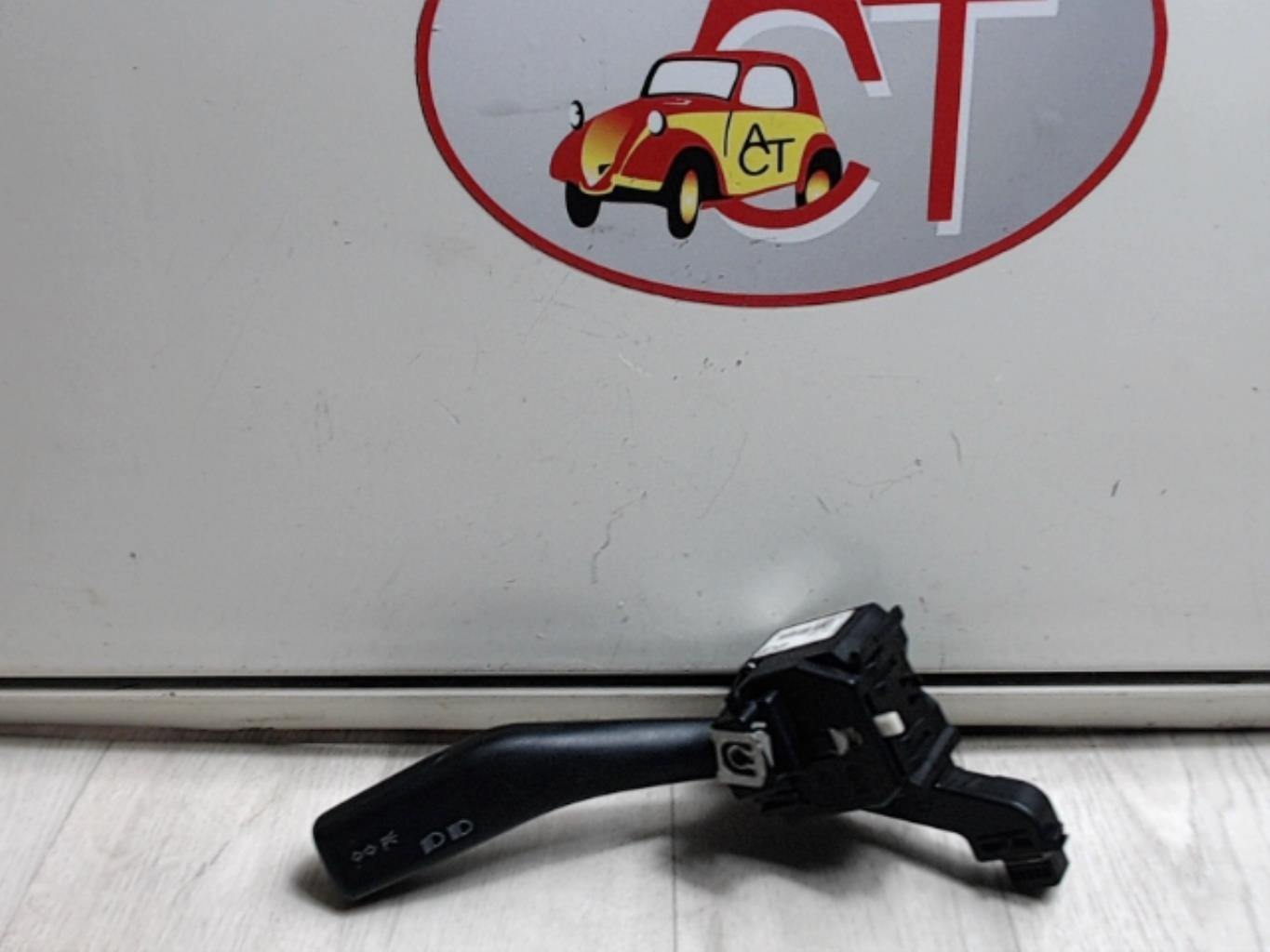 Commodo phare VOLKSWAGEN GOLF 5 Diesel - 1