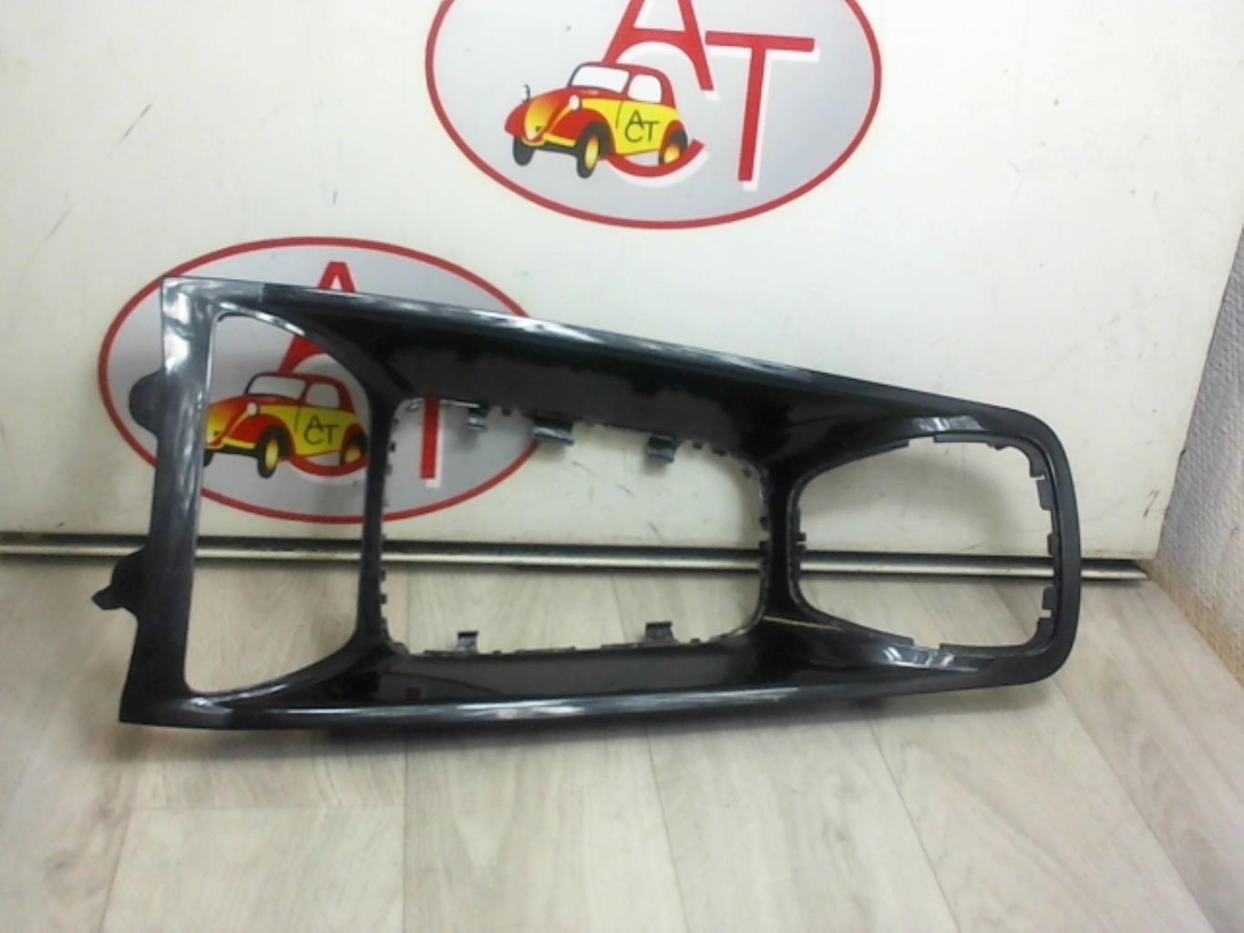 Console central (interieur plastique) CITROEN C5 2 Diesel - 1