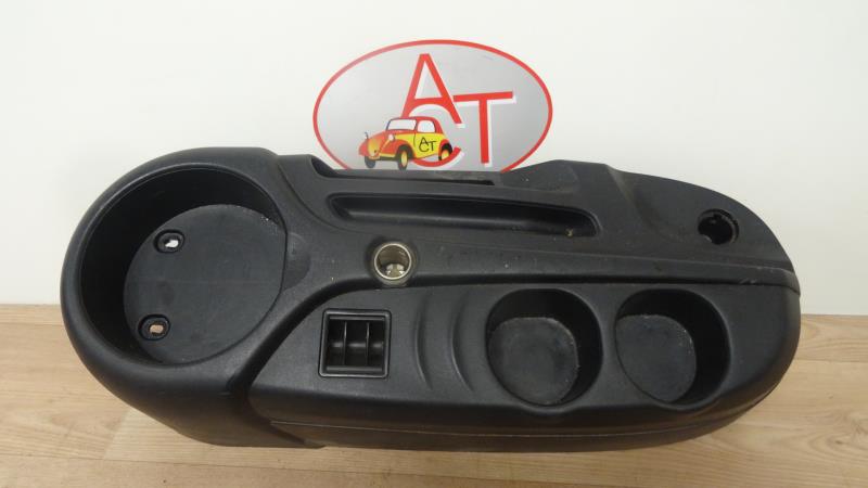 Console central (interieur plastique) MITSUBISHI GRANDIS Diesel - 1