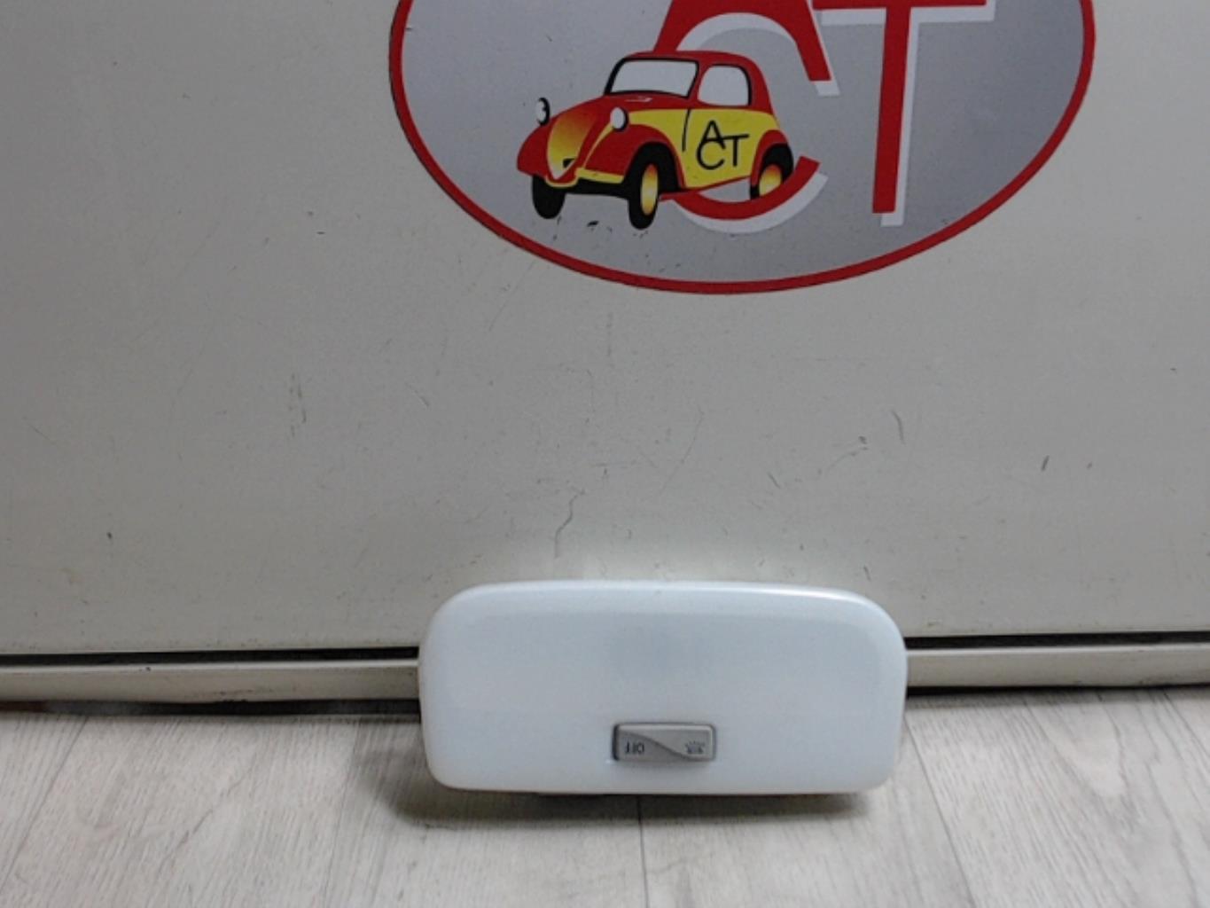 Eclairage de plafonnier RENAULT CLIO 4 PHASE 2 Diesel - 1