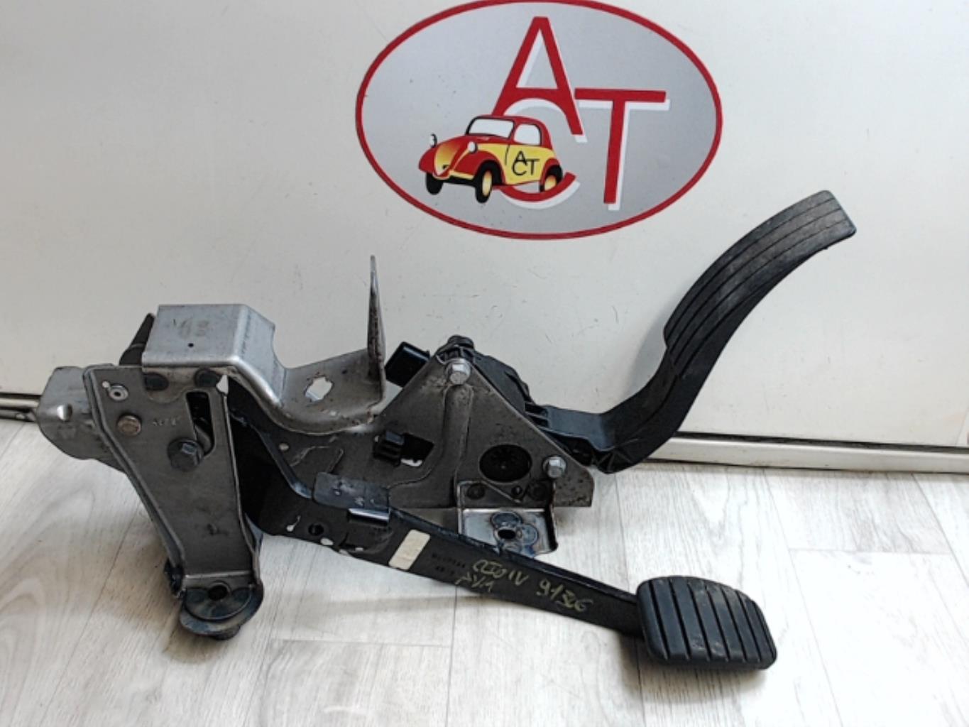Pedale acceleratore RENAULT CLIO 4 PHASE 1 Gasolina - 1