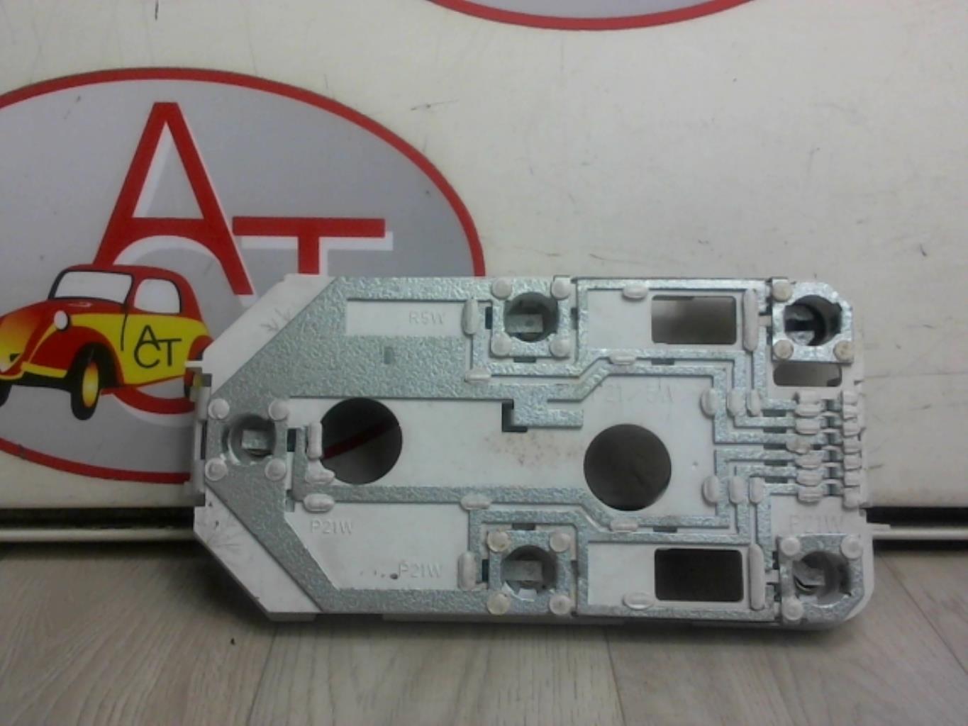 Base portalampade fanale posteriore destro PEUGEOT 309 PHASE 2 Diésel - 1