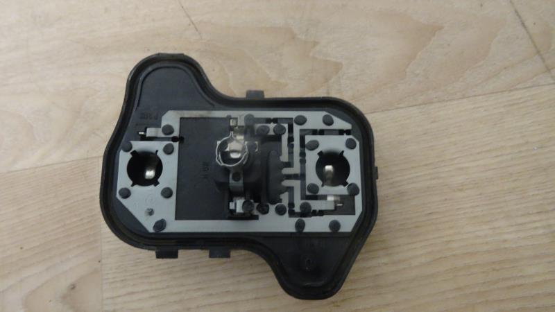 Base portalampade fanale posteriore destro VOLKSWAGEN GOLF 5 Diésel - 1