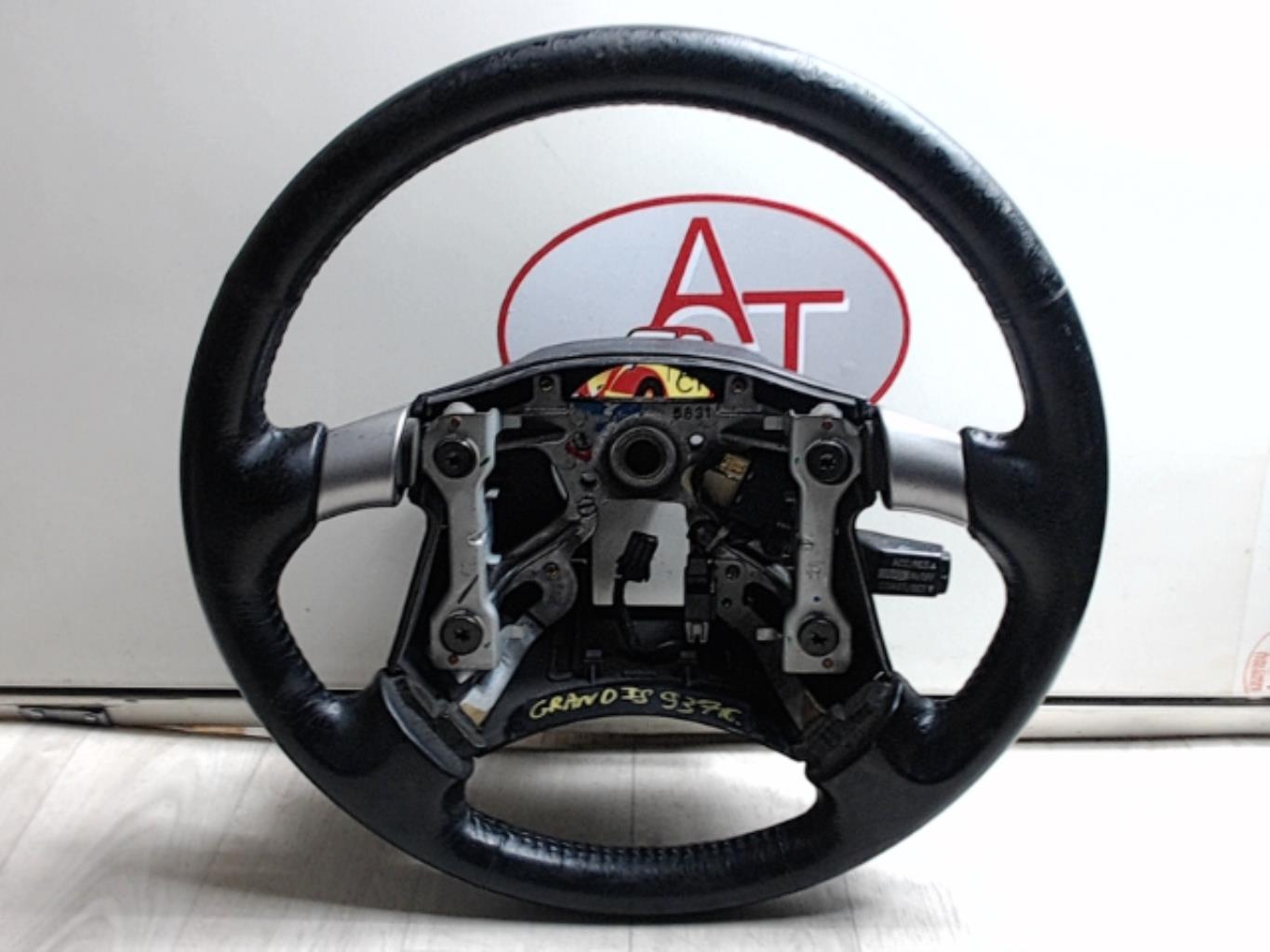 Volant MITSUBISHI GRANDIS Diesel - 1
