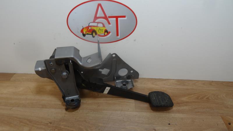 Pedale de frein RENAULT CLIO 4 PHASE 2 Diesel - 1
