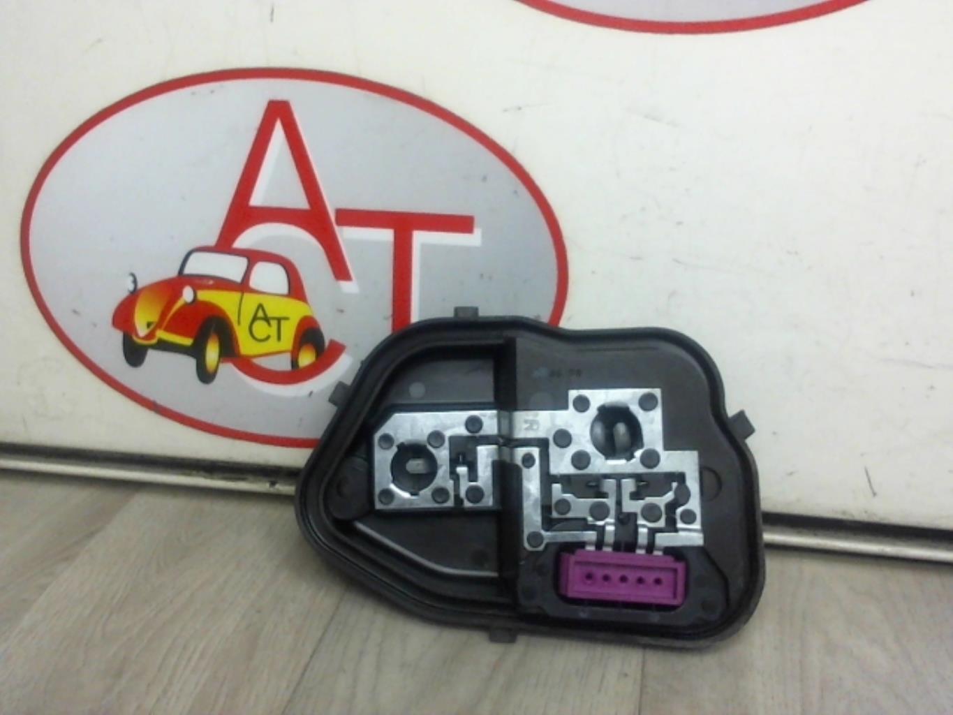 Base portalampade fanale posteriore destro RENAULT MEGANE 3 PHASE 1 Diésel - 1