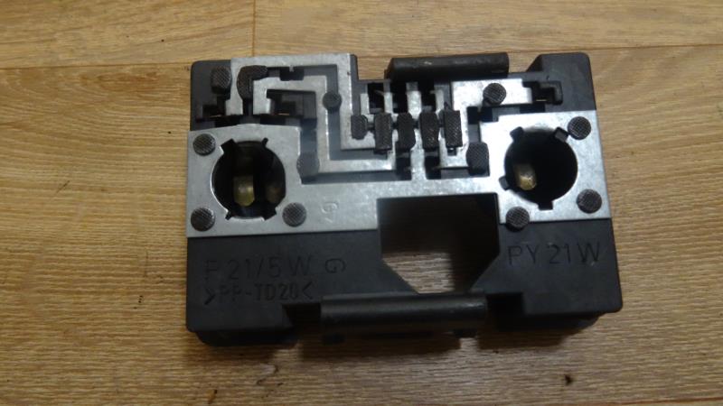 Base portalampade fanale posteriore sinistro CITROEN XANTIA PHASE 2 Diésel - 1