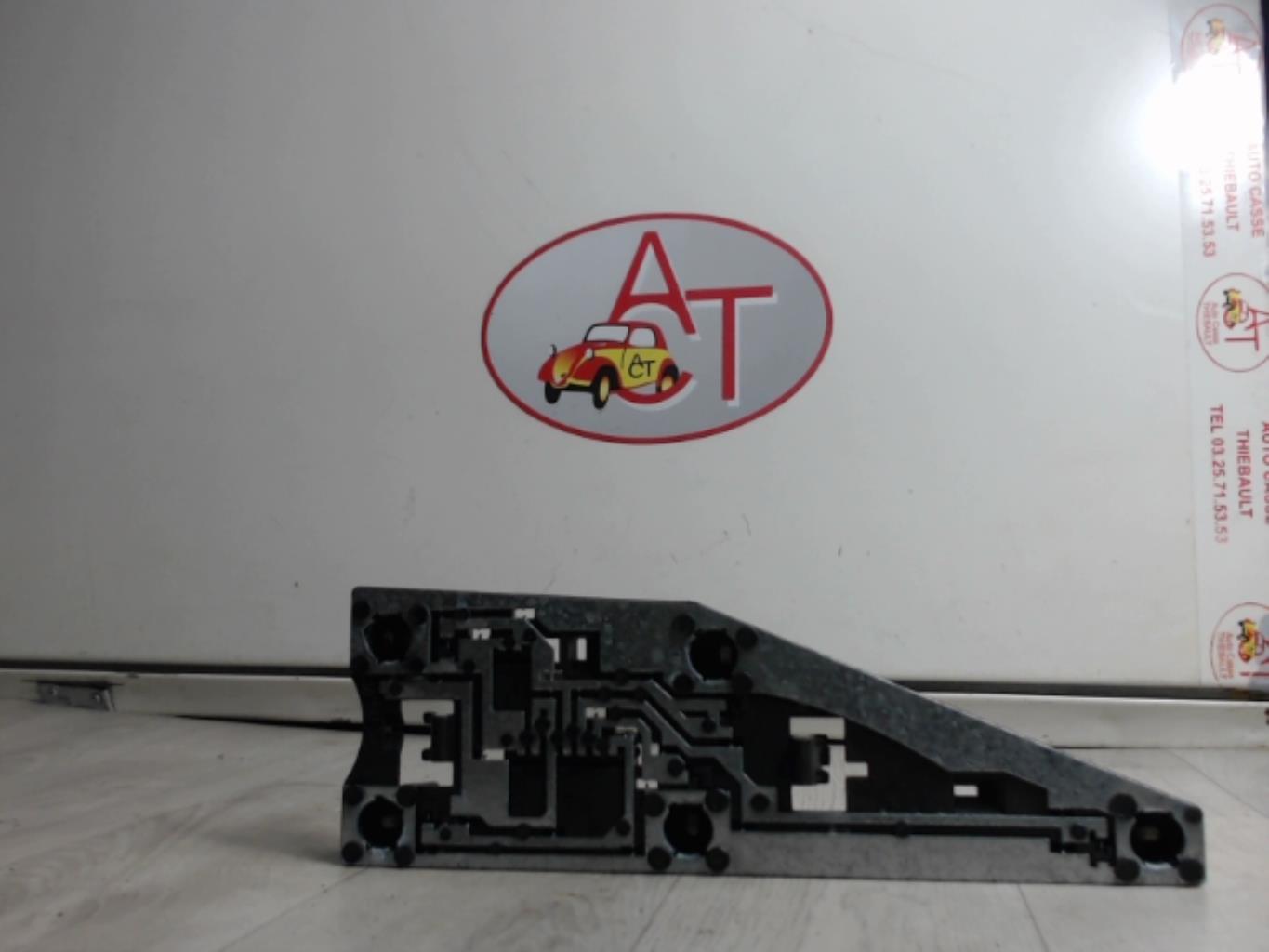 Base portalampade fanale posteriore sinistro PEUGEOT 406 COUPE Diésel - 1