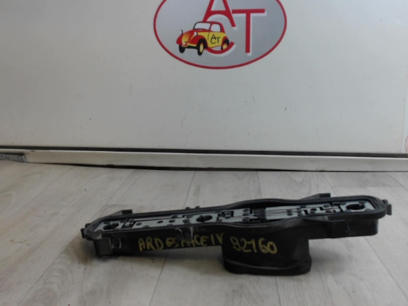 Base portalampade fanale posteriore destro RENAULT GRAND ESPACE 4 PHASE 1 Diésel - 1