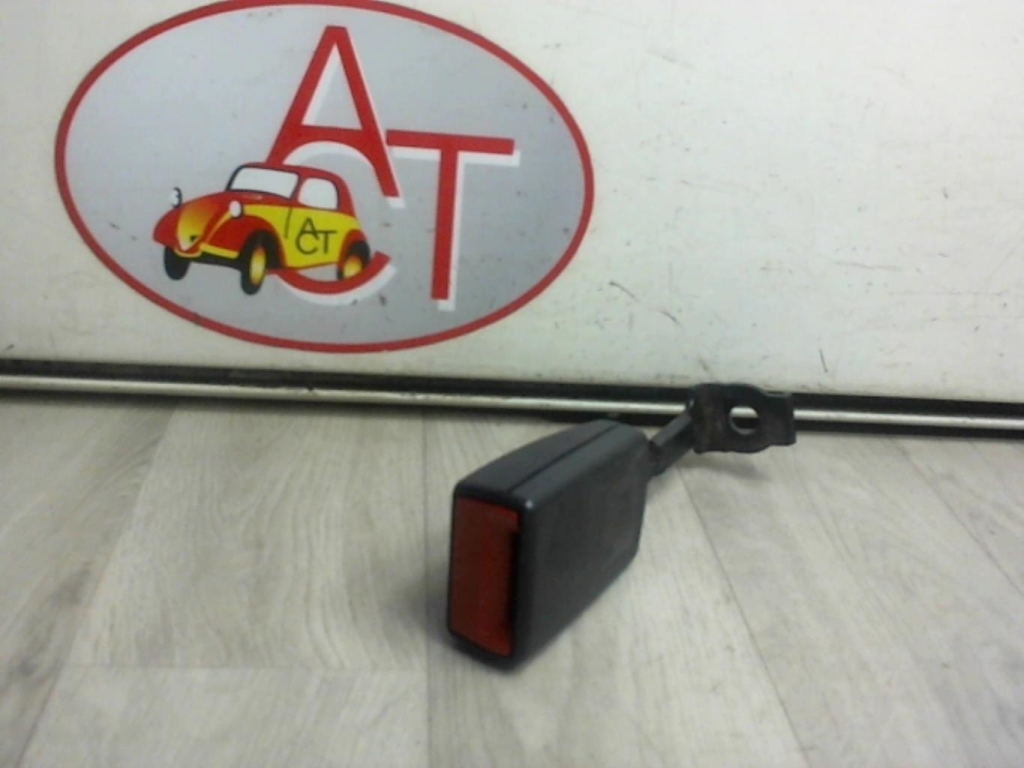 Aggancio cintura sicurezza posteriore destro OPEL ASTRA H PHASE 1 BREAK Diésel - 1