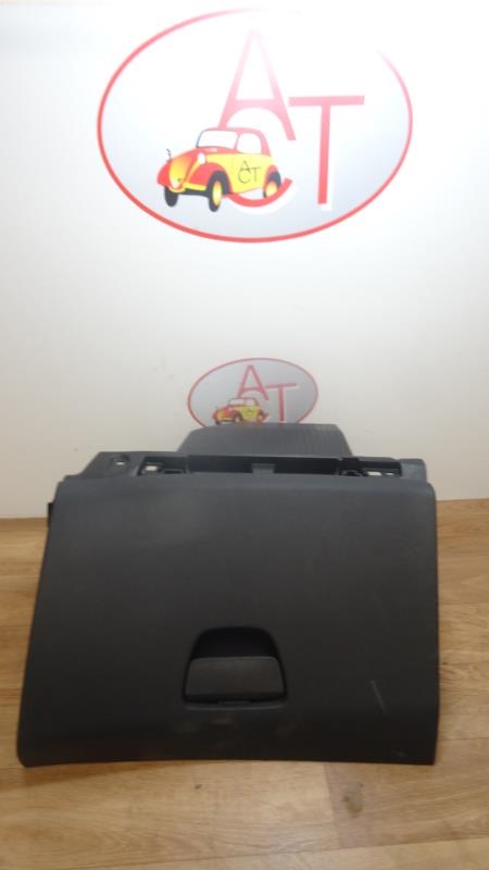 Boite a gants TOYOTA COROLLA 10 PHASE 2 Diesel - 1