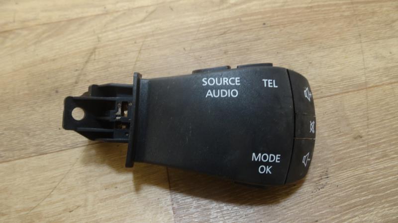 Commande autoradio RENAULT MEGANE 4 PHASE 1 Essence - 1