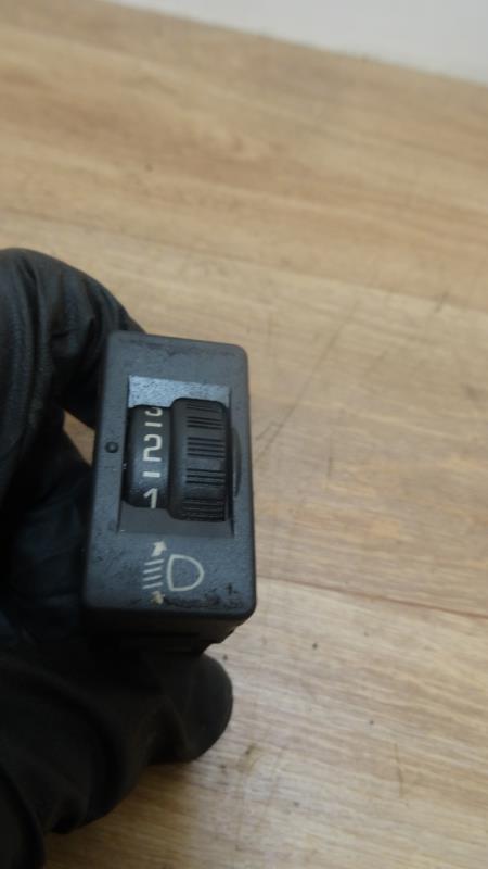 Commande de reglage hauteur de phare PEUGEOT 308 1 PHASE 1 Diesel - 1