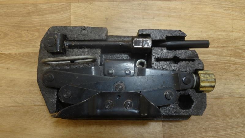 Cric (Ensemble depannage) RENAULT LAGUNA 1 PHASE 2  - 1
