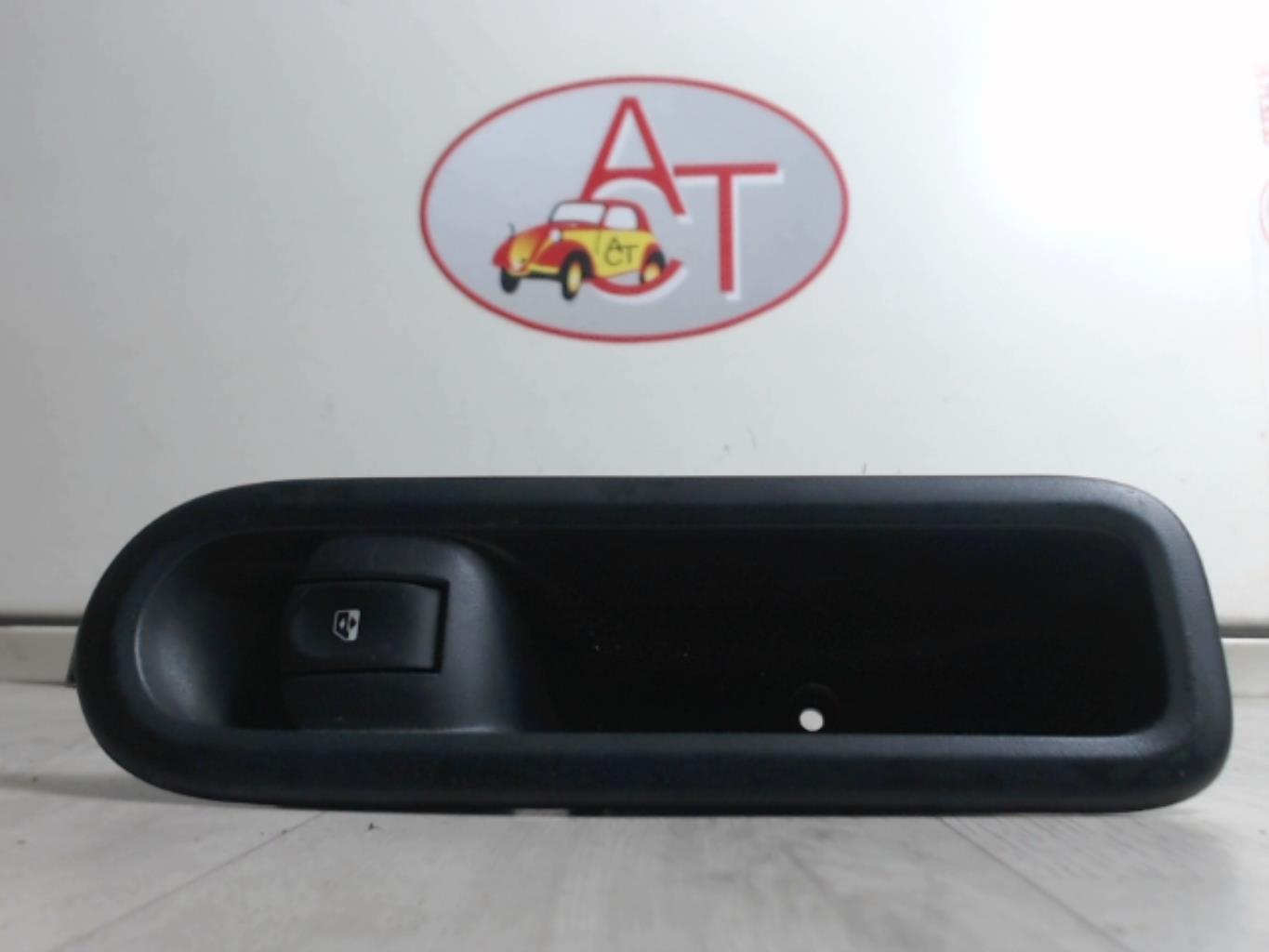 Interruttore lavacristalli anteriore destro RENAULT CLIO 3 PHASE 2 Diésel - 1
