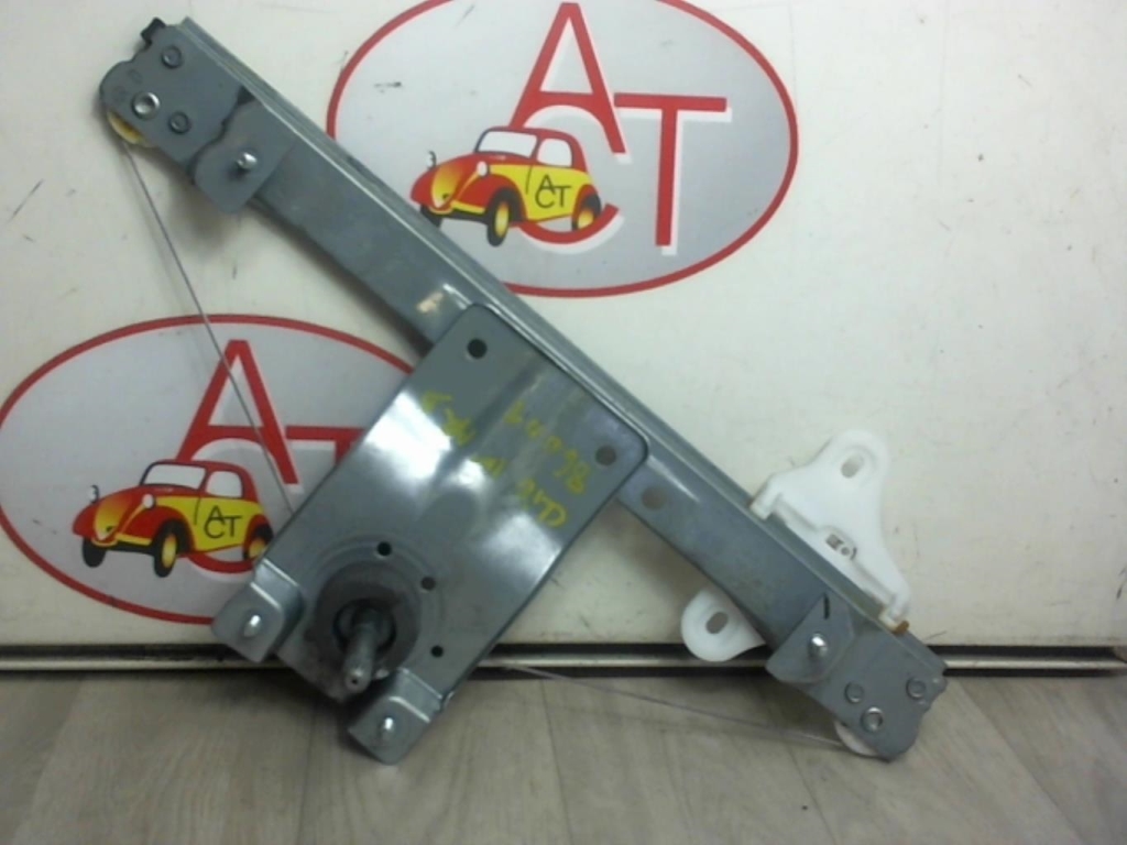 Alzacristalli manuale posteriore destro RENAULT CLIO 4 PHASE 2 Diésel - 1