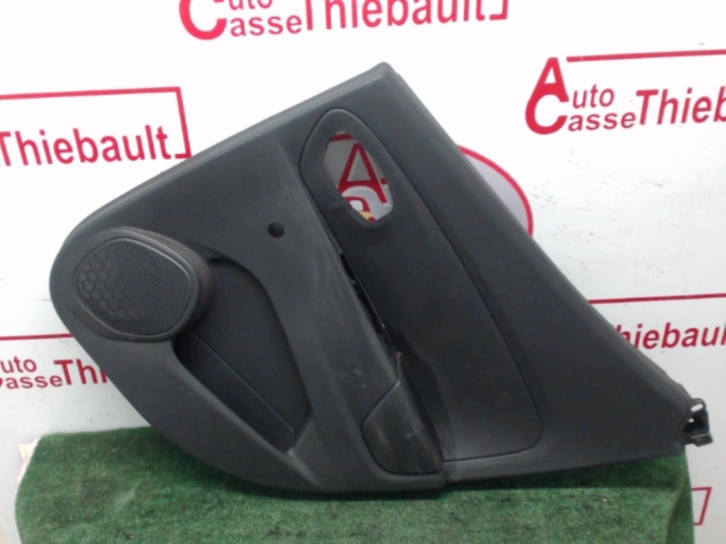 Panel de puerta trasera derecha RENAULT CLIO 4 PHASE 1 Diésel - 1