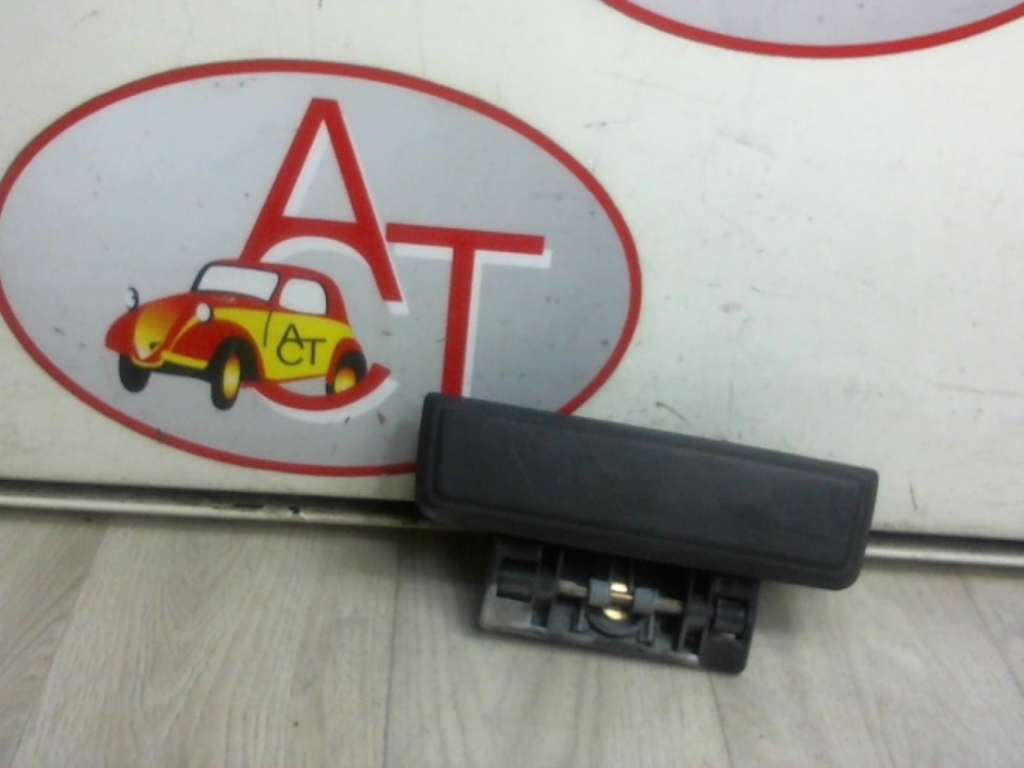 Maniglia portiera posteriore destra PEUGEOT 205 PHASE 2 Diésel - 1