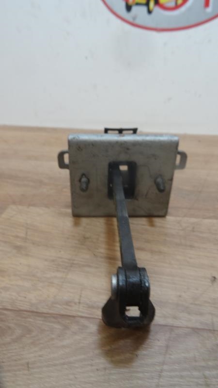 Tirante portiera anteriore sinistro PEUGEOT 308 1 PHASE 1 Diésel - 1