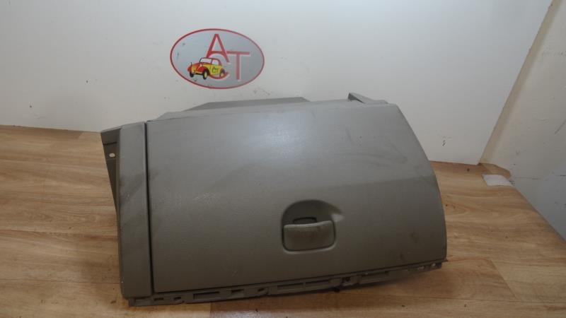 Boite a gants RENAULT CLIO 3 PHASE 1 Diesel - 1
