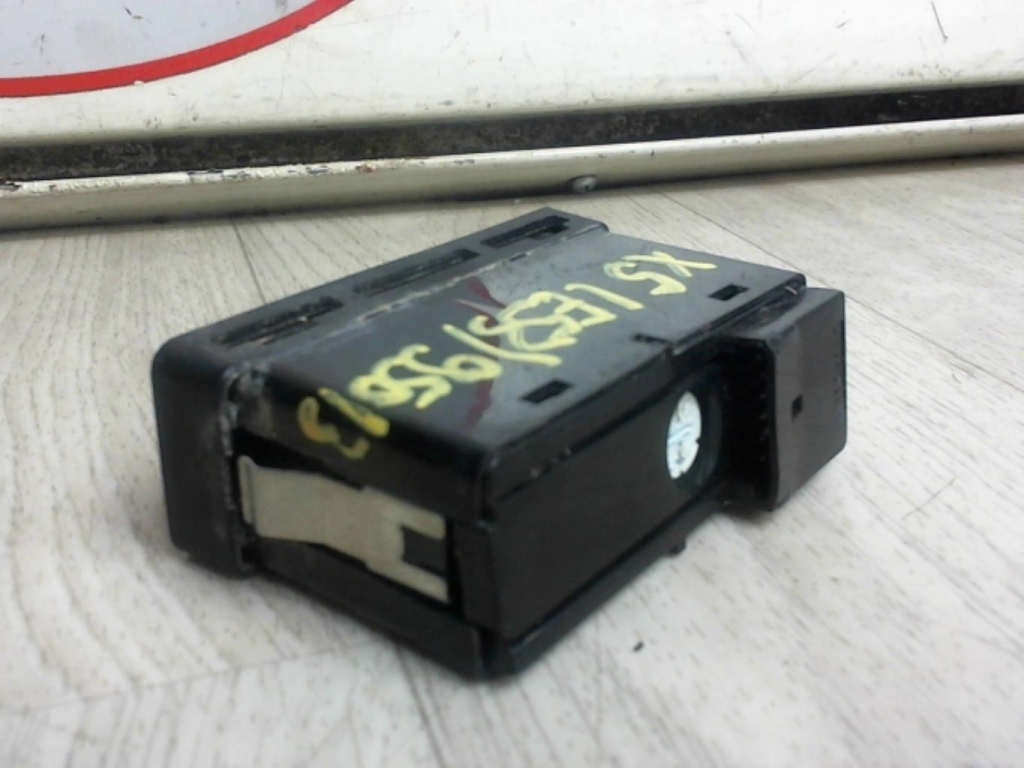 Bouton de warning BMW X5 E53 Diesel - 1