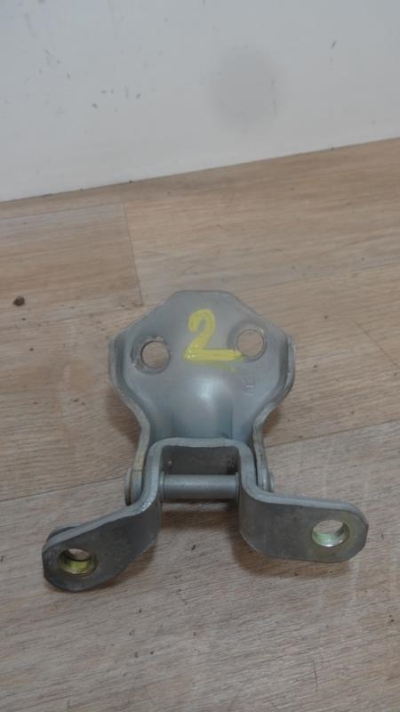 Charniere de porte avant droit MAZDA DEMIO PHASE 1 BREAK Essence - 1