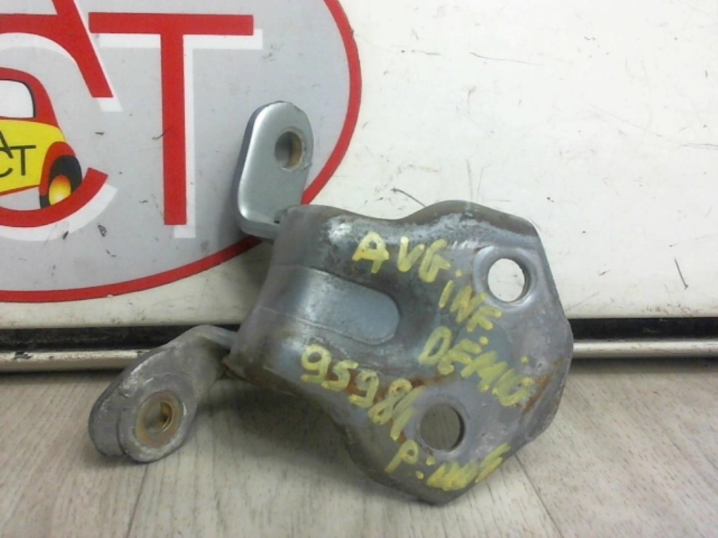 Charniere de porte avant gauche MAZDA DEMIO PHASE 1 BREAK Essence - 1