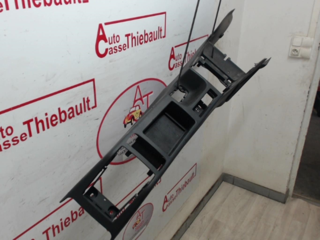 Console central (interieur plastique) AUDI A3 2 PHASE 1 Diesel - 1