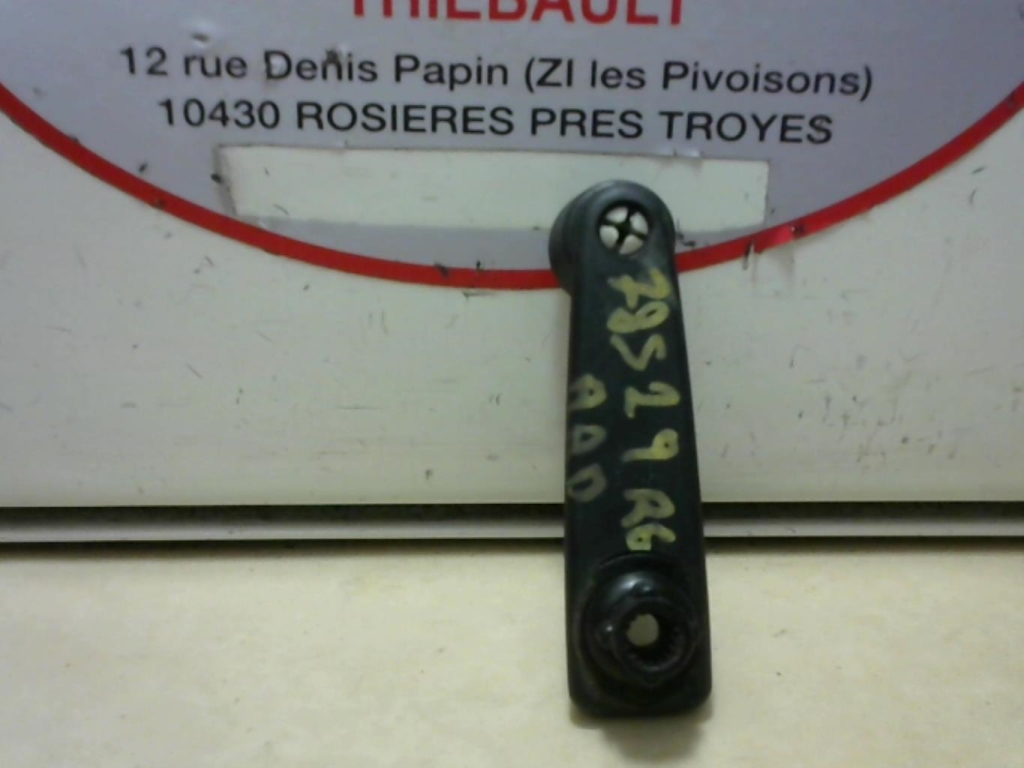 Manivelle de leve vitre RENAULT R6 Essence - 1
