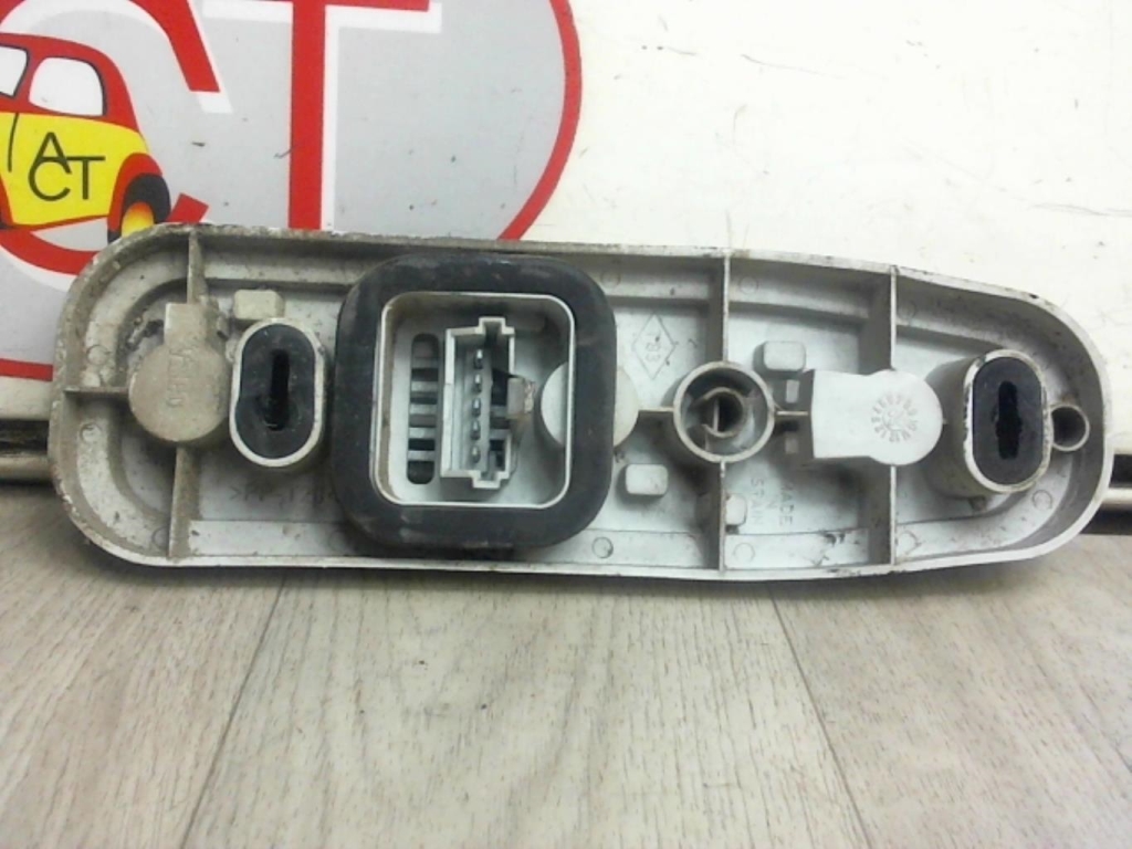 Base portalampade fanale posteriore destro RENAULT TWINGO 1 PHASE 2 Gasolina - 1