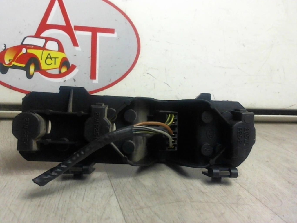 Base portalampade fanale posteriore sinistro OPEL CORSA A PHASE 1 Gasolina - 1