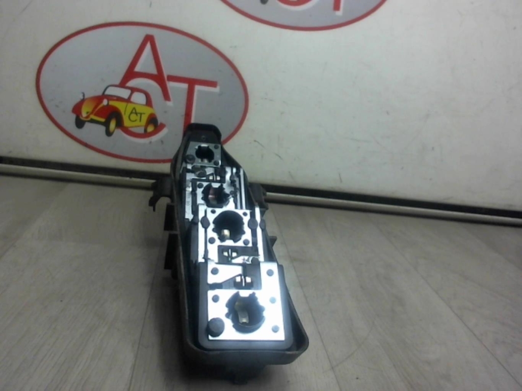 Base portalampade fanale posteriore sinistro RENAULT GRAND SCENIC 2 PHASE 1 Diésel - 1