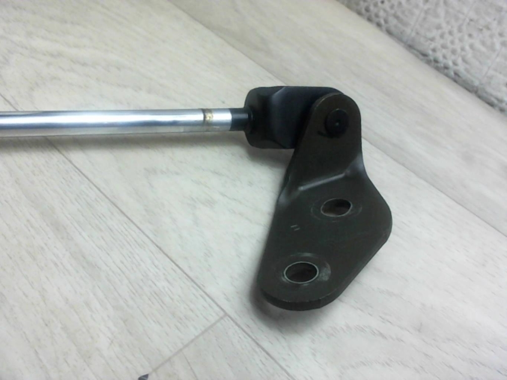 Verin de coffre MAZDA DEMIO PHASE 1 BREAK Essence - 1