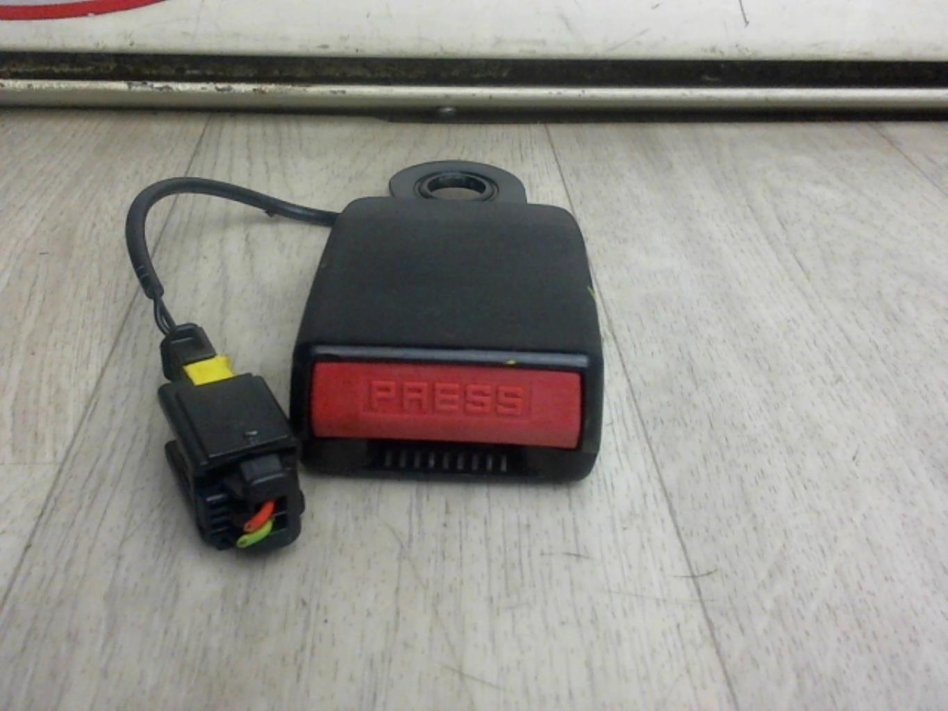 Aggancio cintura sicurezza posteriore sinistro PEUGEOT 207 PHASE 1 CABRIOLET Gasolina - 1
