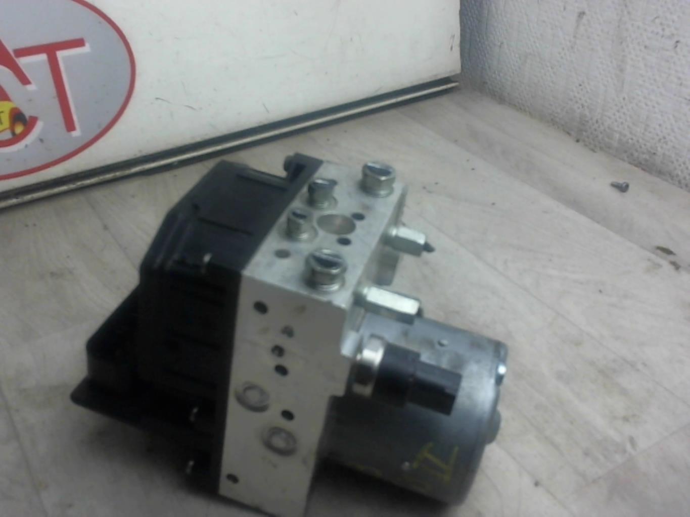 Blocco ABS (antibloccaggio freni) TOYOTA AVENSIS 2 PHASE 2 Diésel - 1