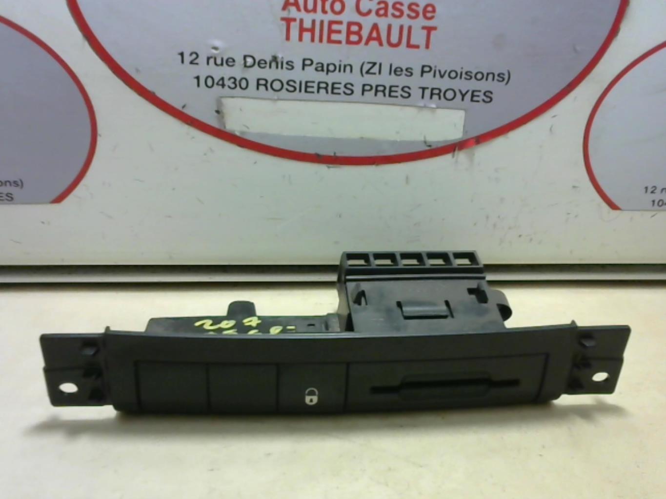 Bouton/Interrupteur PEUGEOT 207 PHASE 1 Diesel - 1