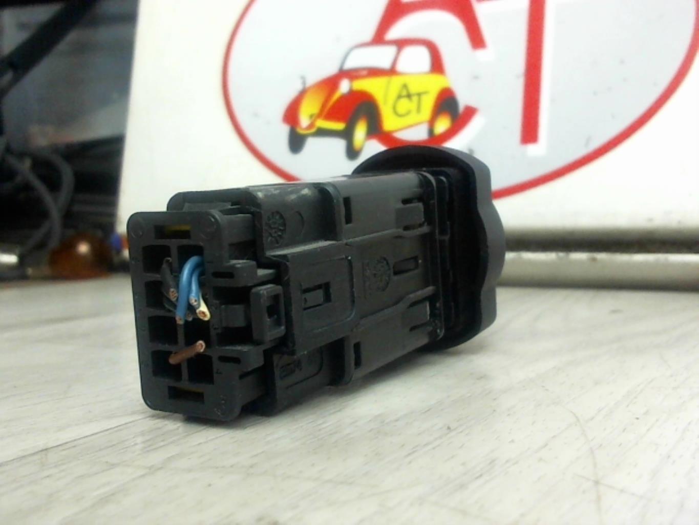 Bouton de warning DACIA LOGAN MCV 1 PHASE 1 BREAK Diesel - 1