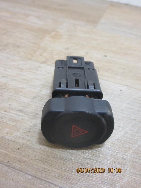 Bouton de warning DACIA LOGAN MCV 1 PHASE 2 BREAK Diesel - 1