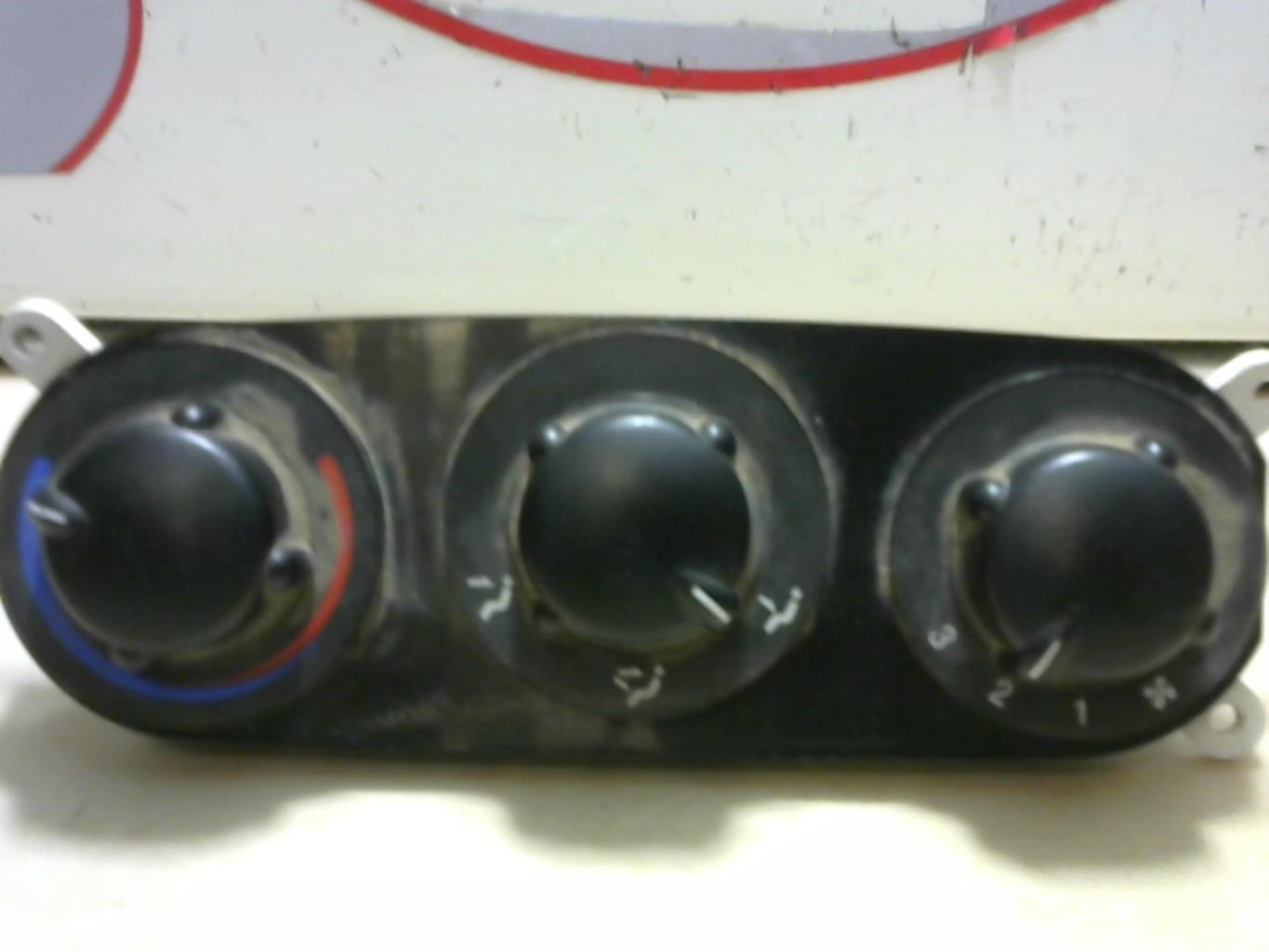 Commande chauffage HYUNDAI SATELLITE 1 PHASE 1 Diesel - 1