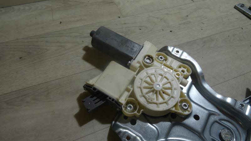 Alzacristalli elettrico anteriore destro TOYOTA AVENSIS 2 PHASE 2 Diésel - 1