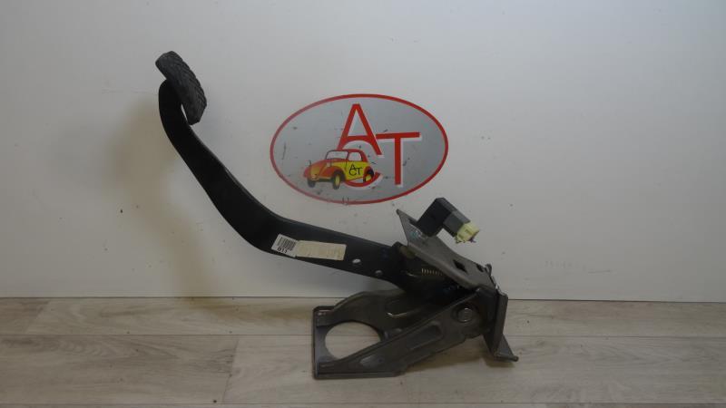 Pedale de frein HYUNDAI IX 20 PHASE 1 Diesel - 1