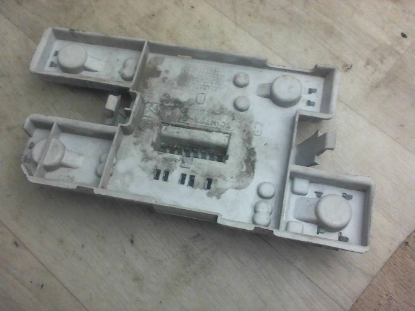 Base portalampade fanale posteriore destro RENAULT CLIO 1 PHASE 2 Diésel - 1