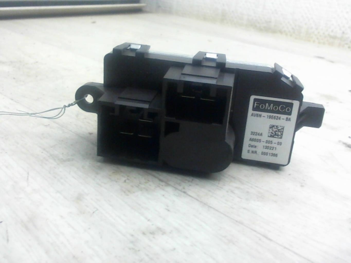 Resistenza riscaldamento FORD FOCUS 3 PHASE 1 Gasolina - 1
