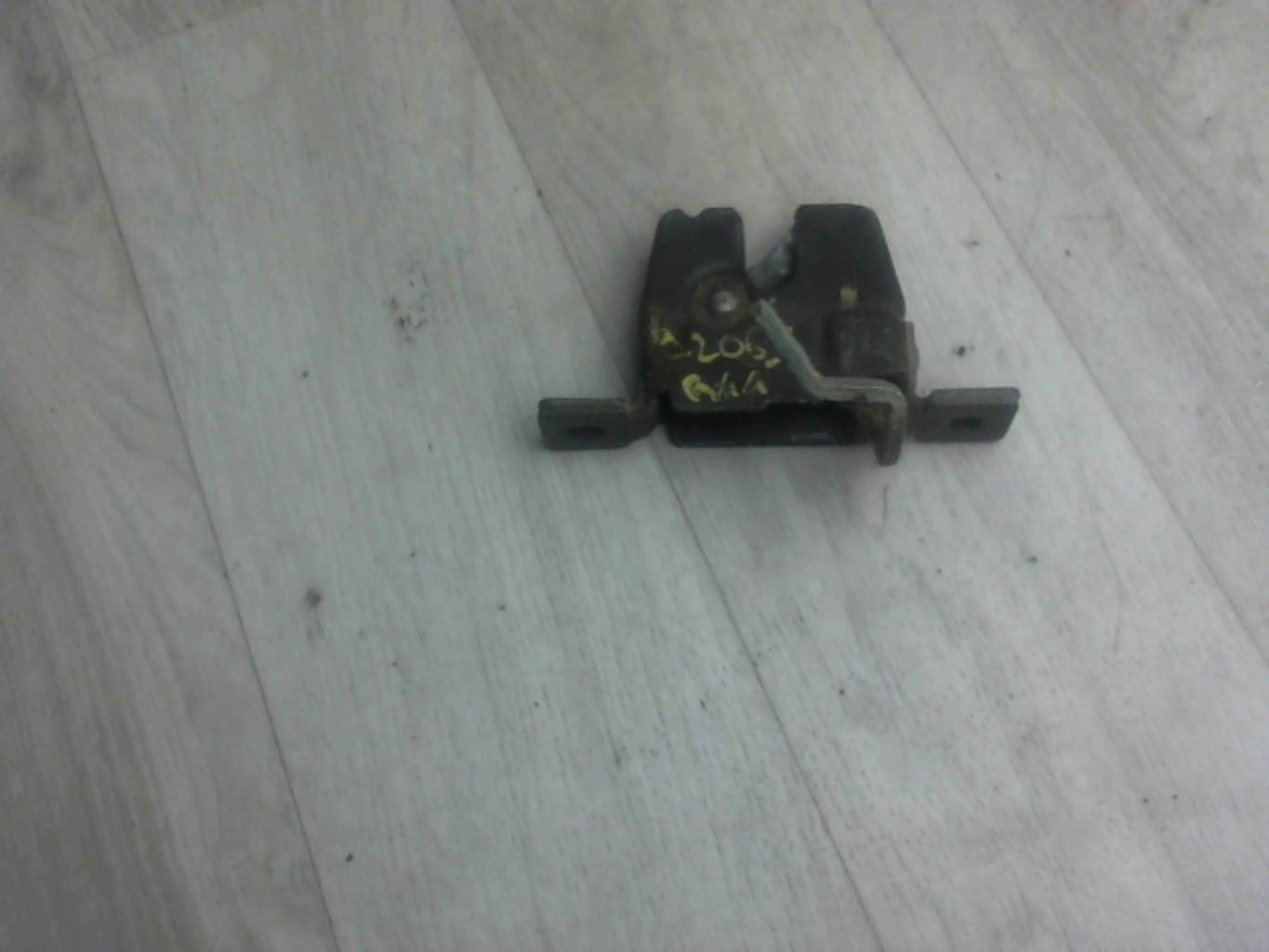 Serrure de capot RENAULT R11 Essence - 1