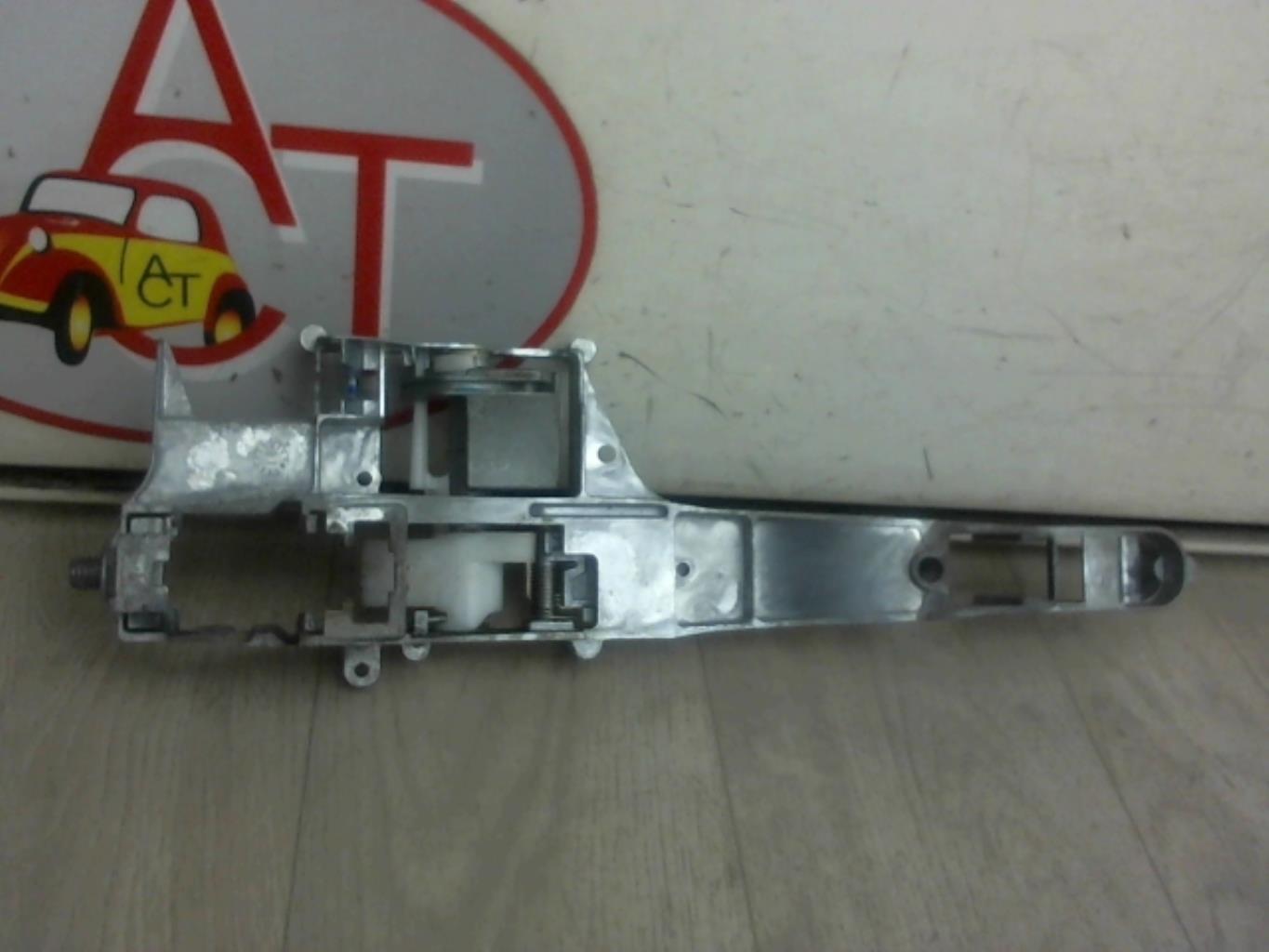 Support poignee porte avant droite CITROEN C3 PICASSO PHASE 1 Essence - 1