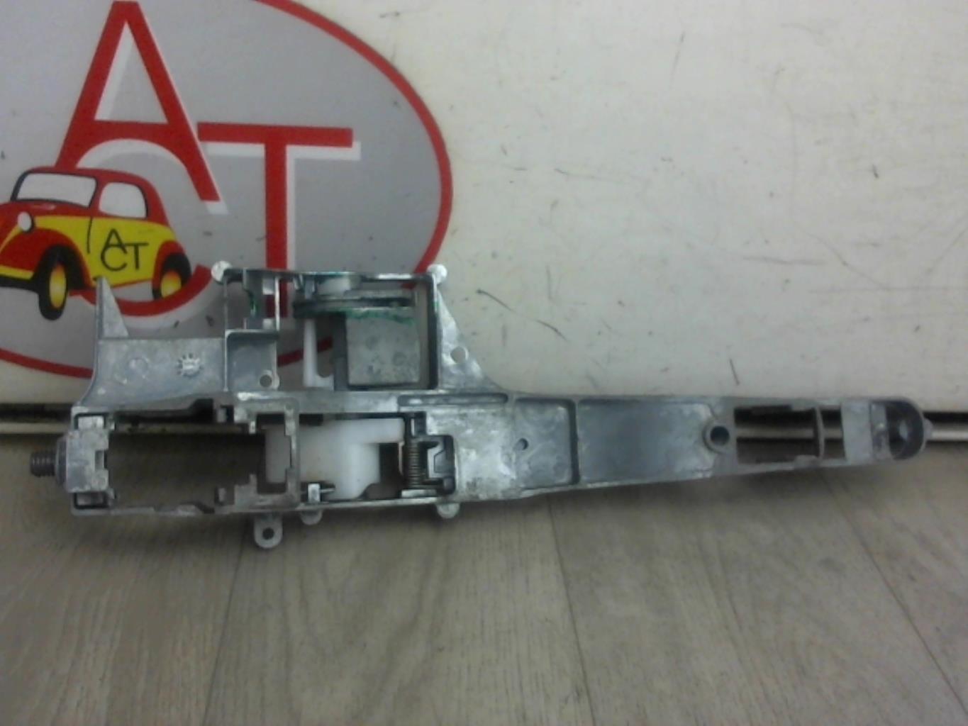 Supporto maniglia portiera anteriore destra PEUGEOT PARTNER 2 PHASE 1 Diésel - 1