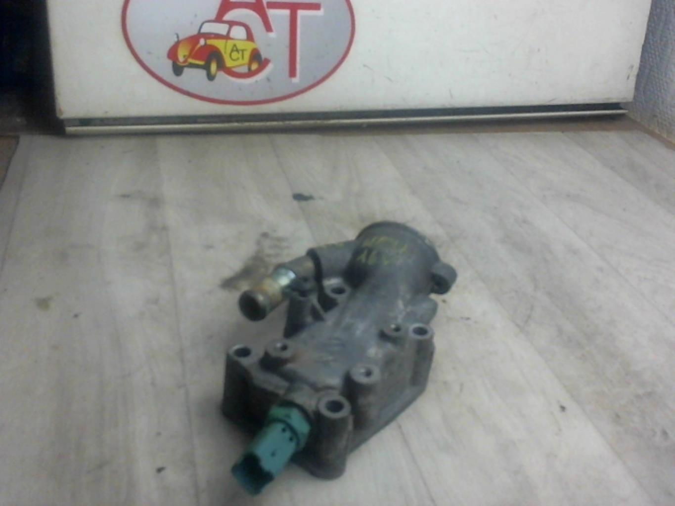 Boitier eau PEUGEOT 206  - 1