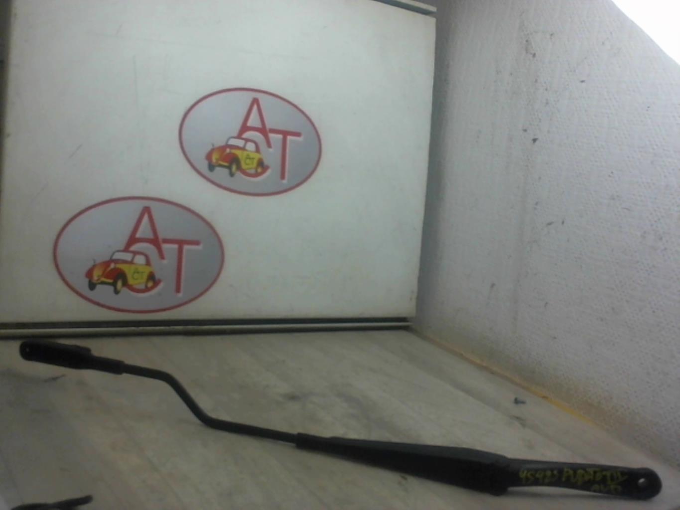 Braccio tergicristallo anteriore destro FIAT GRANDE PUNTO Diésel - 1