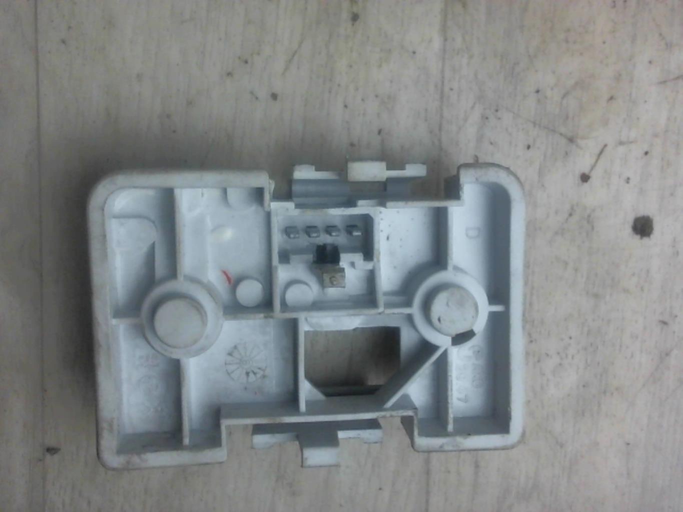Base portalampade fanale posteriore destro CITROEN XANTIA PHASE 1 Diésel - 1