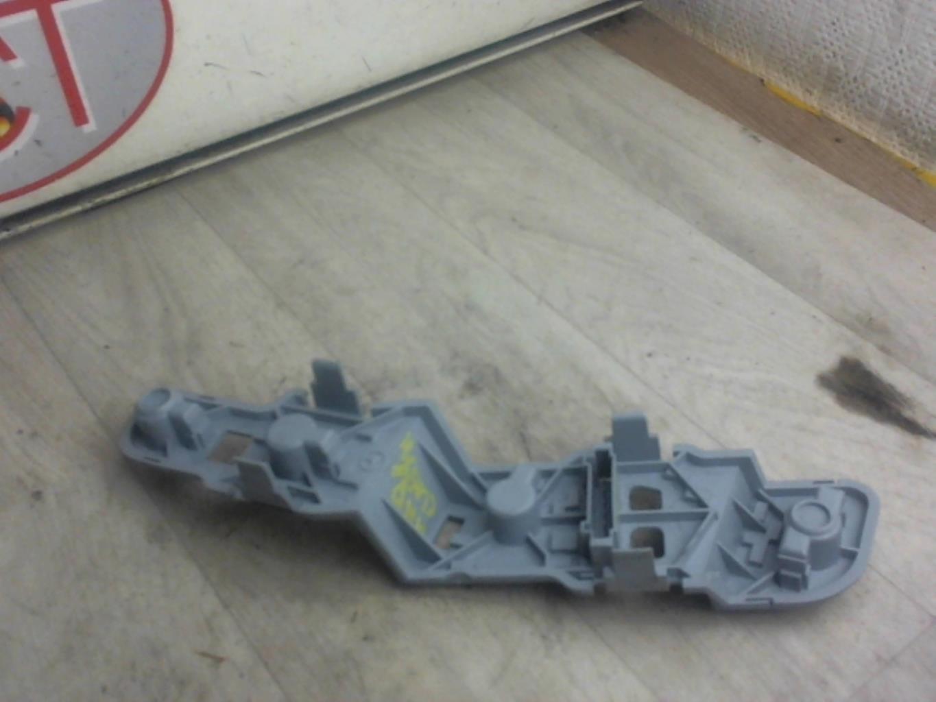 Base portalampade fanale posteriore destro MERCEDES CLASSE A 169 PHASE 1 Diésel - 1